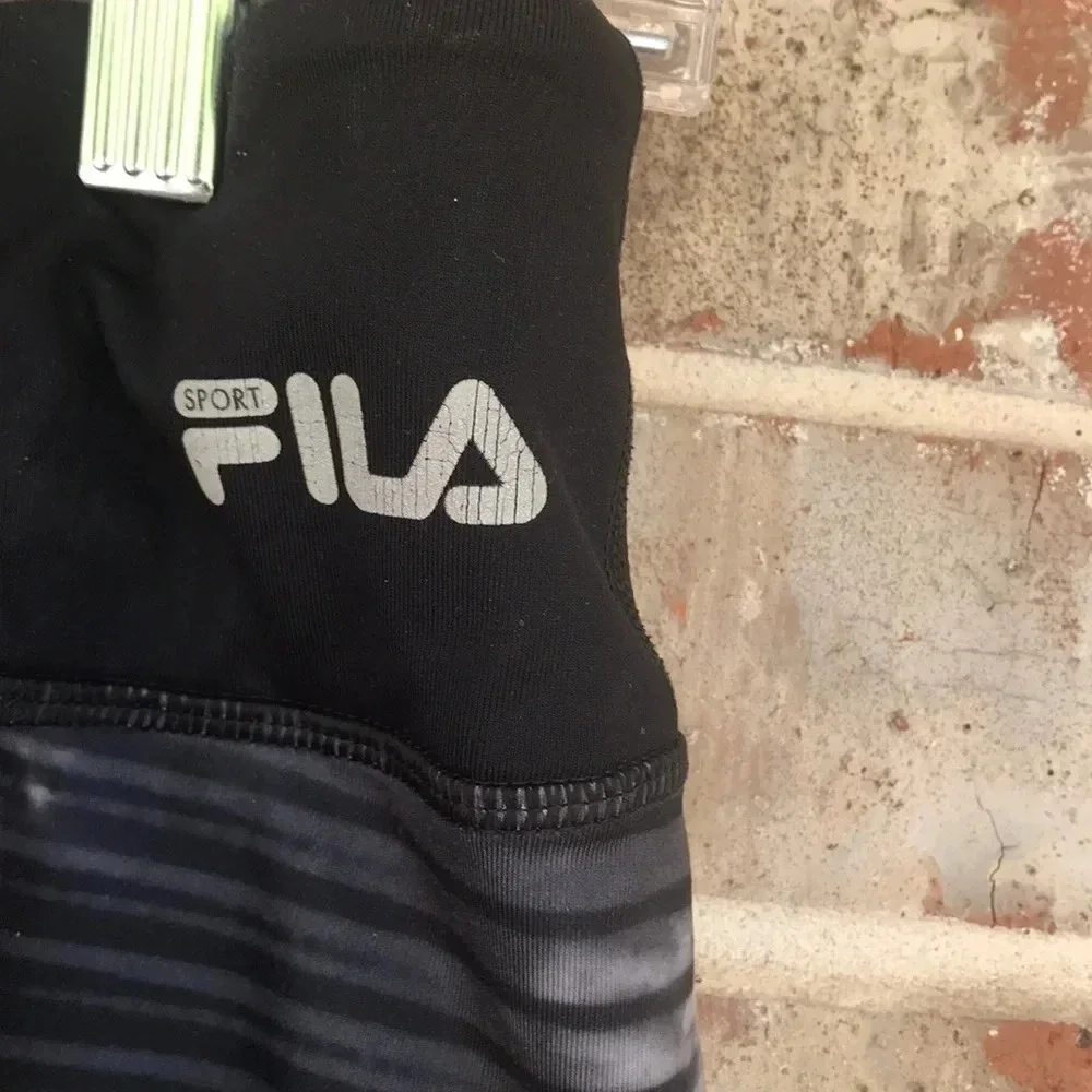 Fila‎ Black Gray Cloud Crop Yoga Athletic Leggings